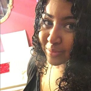 Meet your Posher, Yajaira
